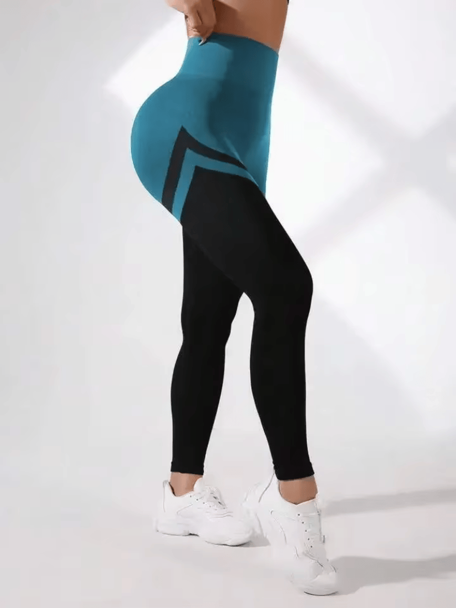 High-Waist Seamless Striped Leggings for Yoga and Fitness High-Waist Seamless Striped Leggings for Yoga and Fitness
