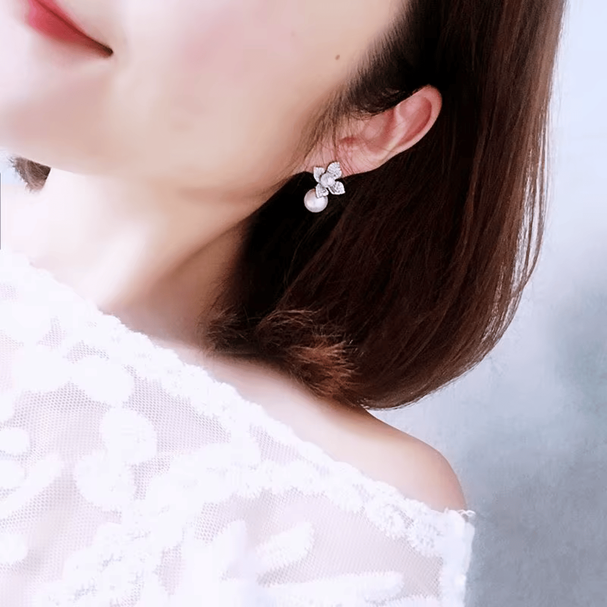Elegant Imitation Pearl Flower Drop Earrings with Cubic Zirconia Elegant Imitation Pearl Flower Drop Earrings with Cubic Zirconia