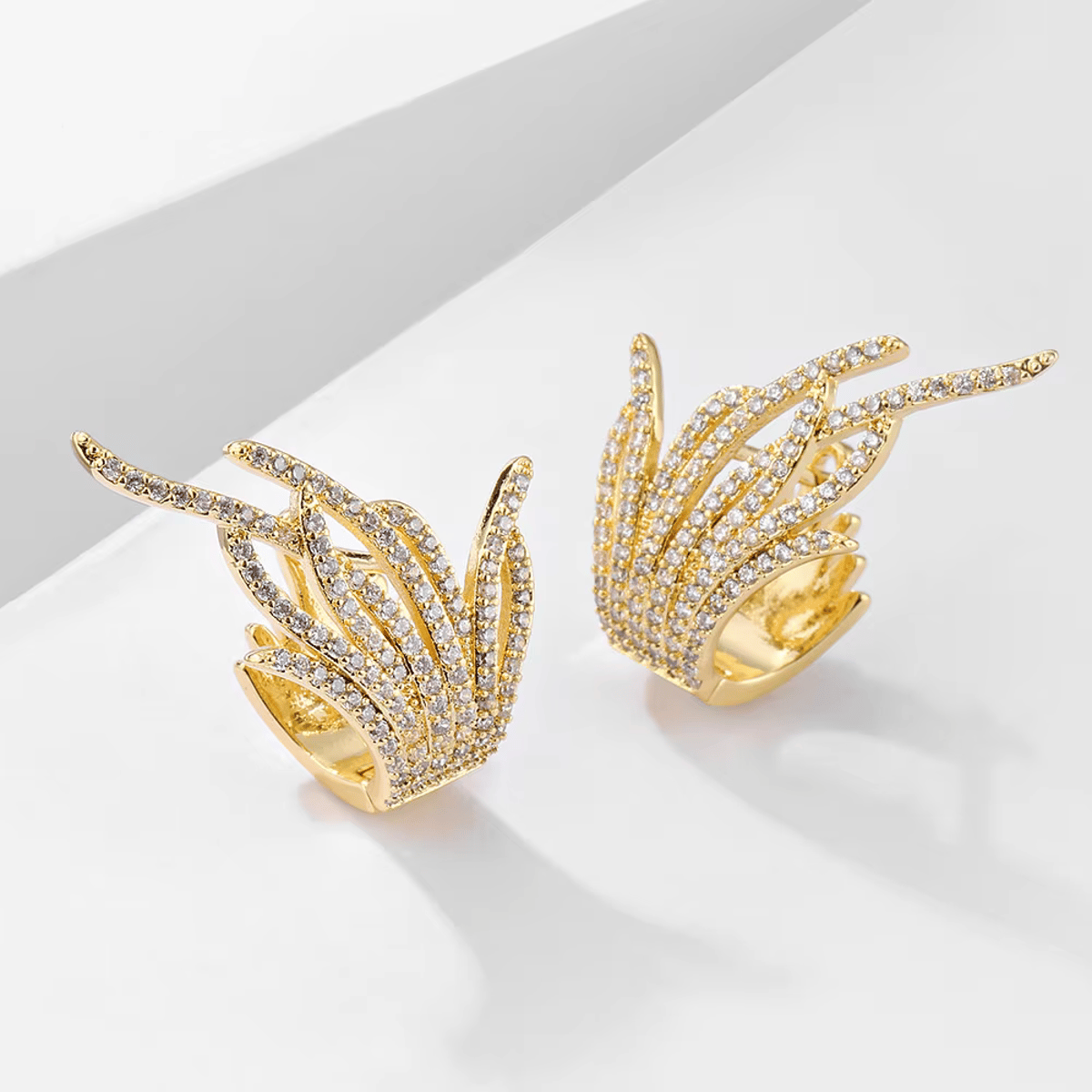 Elegant Leaf-Shaped Zirconia Stud Earrings for Women’s Wedding