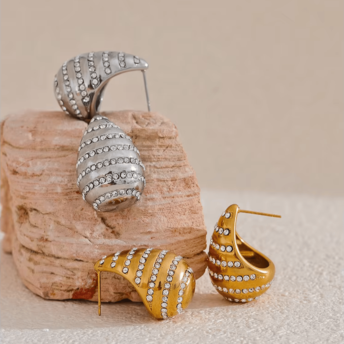 Elegant Bling Cubic Zirconia Teardrop Stud Earrings for Women Elegant Bling Cubic Zirconia Teardrop Stud Earrings for Women