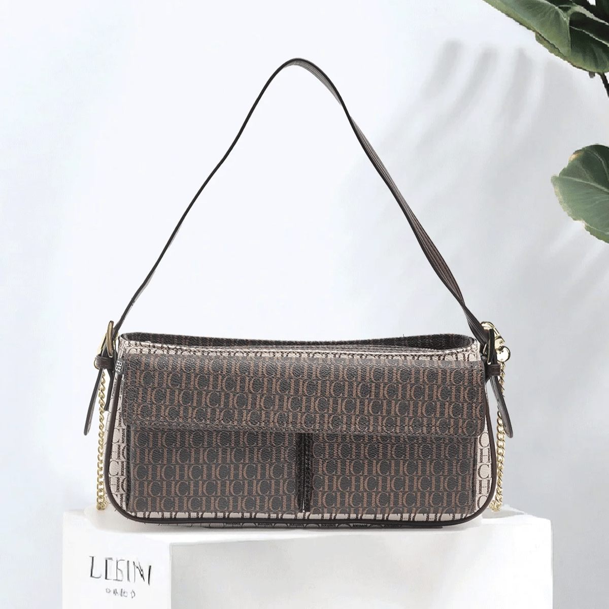 Light Luxury Chain Shoulder Bag with Flap Letter Design