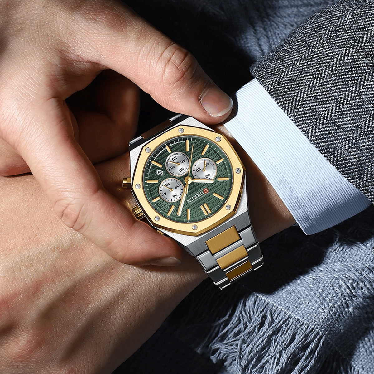 Stylish Men's Quartz Watch with Stainless Steel Strap and Luminous Hands