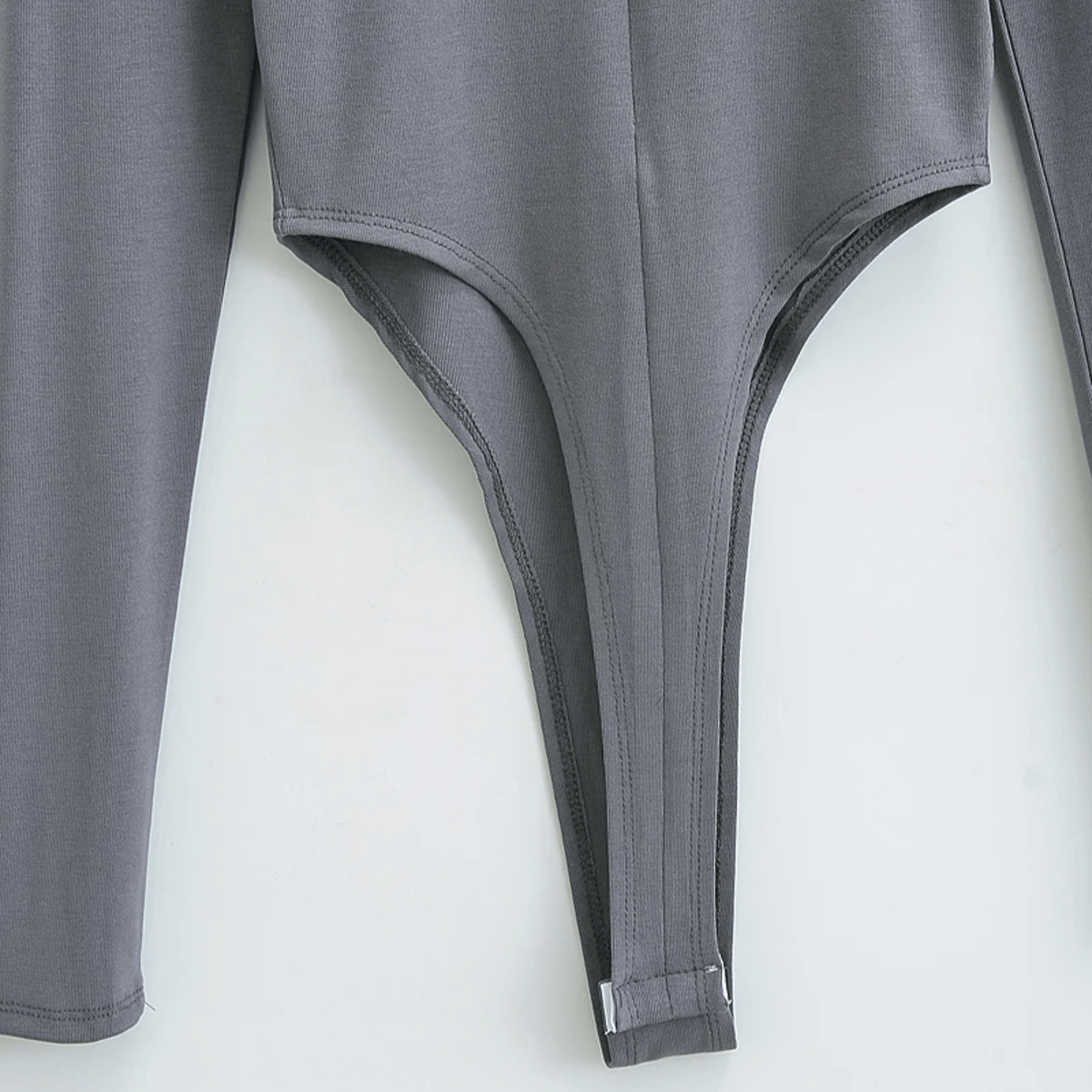 Zip-Up Long Sleeve Bodysuit with Bodycon Fit and Solid Color Zip-Up Long Sleeve Bodysuit with Bodycon Fit and Solid Color