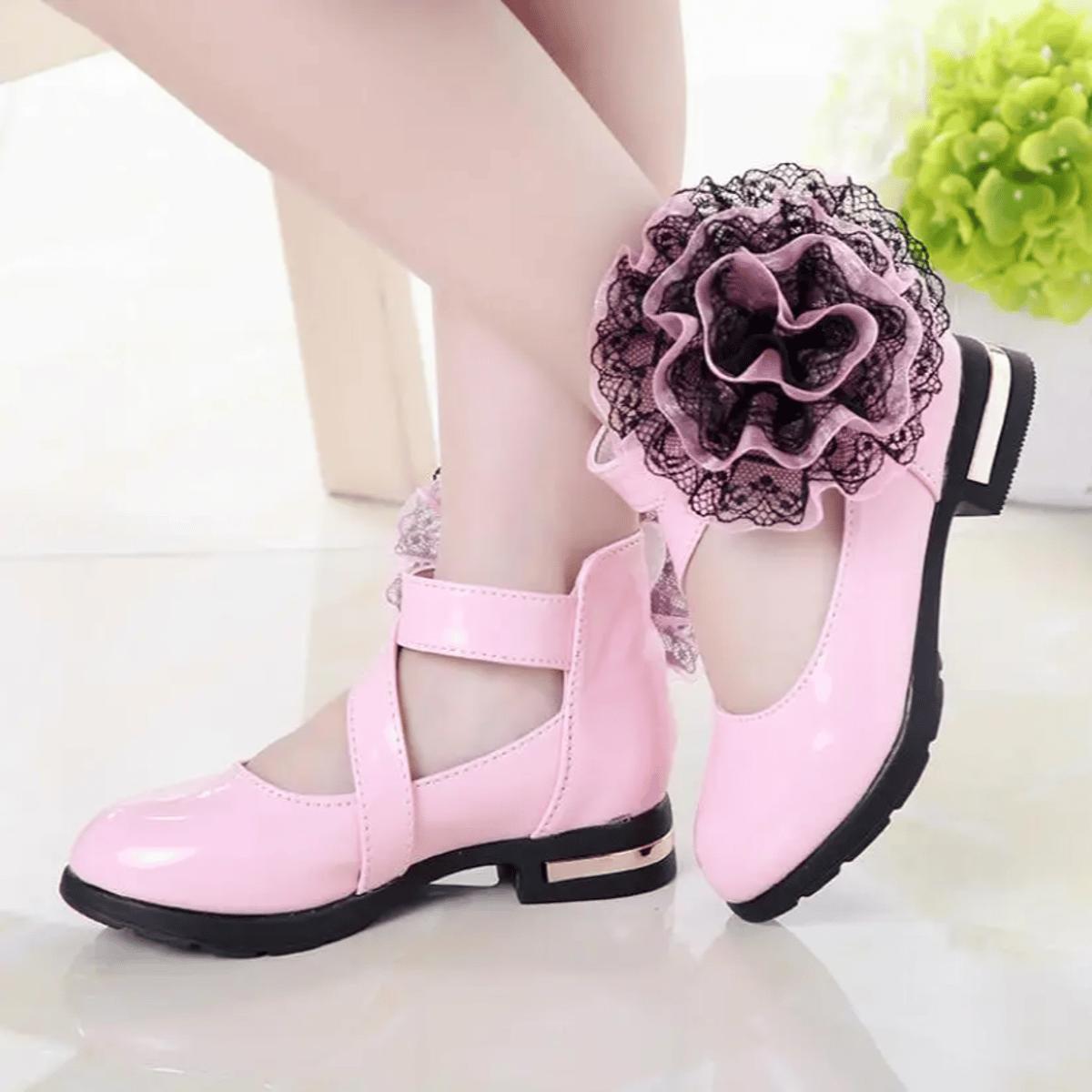 Girls Princess Formal Shoes with Floral Detail and Ankle Strap Zyczwl - Kids's Casual Shoes 2