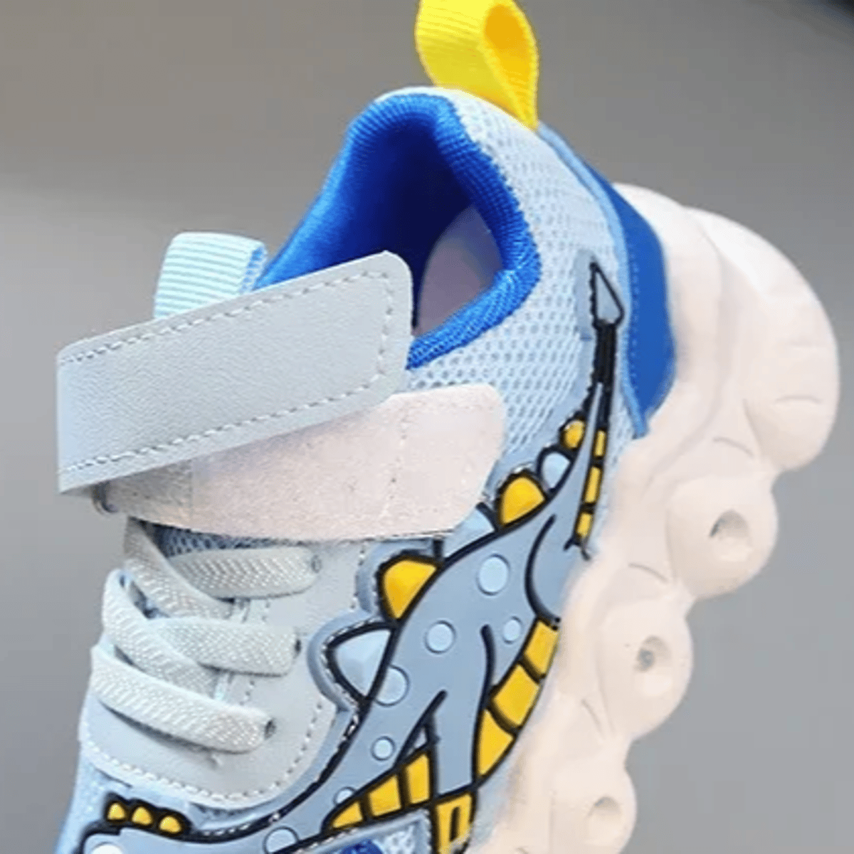 Kids LED Cartoon Sneakers with Breathable Mesh and Animal Print Kids LED Cartoon Sneakers with Breathable Mesh and Animal Print