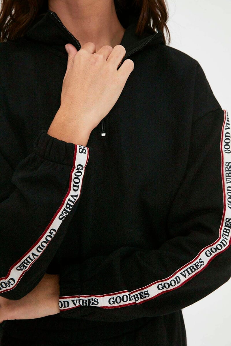 Zip Detail Crop Sweatshirt - Sweatshirts 21