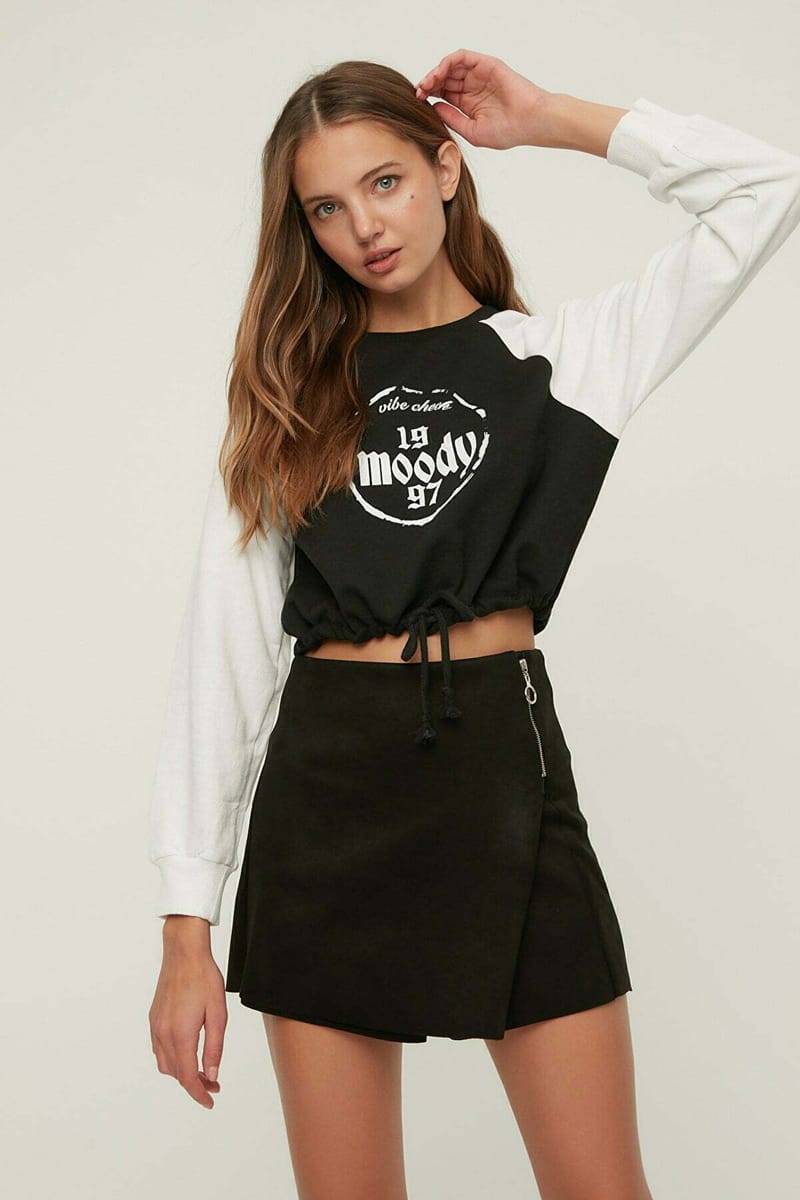 2_org_zoom Colorblock Tie Detail Crop Sweatshirt - Sweatshirts 35