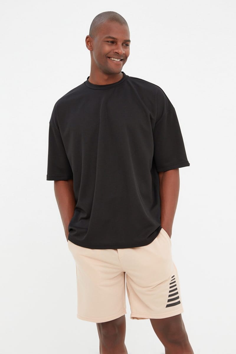 Regular Fit Solid Shorts - Casual Shorts 25