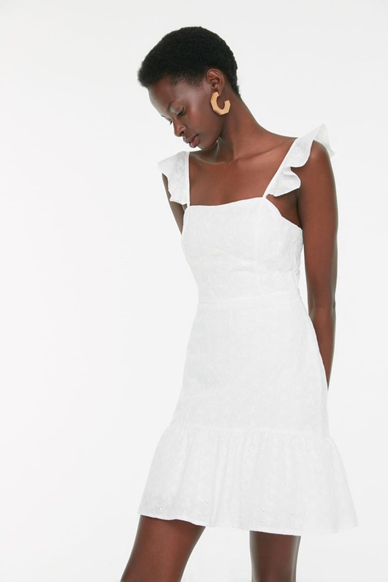 Broderie Detail Dress - Party Dresses 16