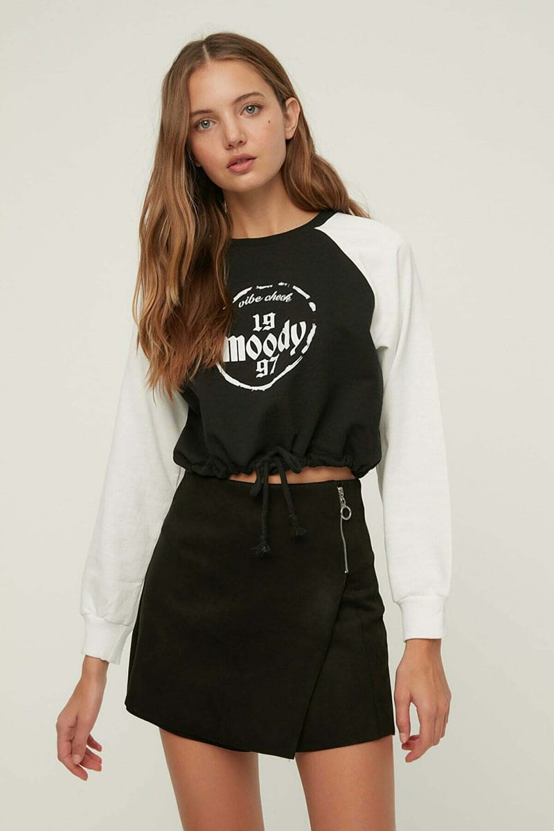 3_org_zoom Colorblock Tie Detail Crop Sweatshirt - Sweatshirts 36