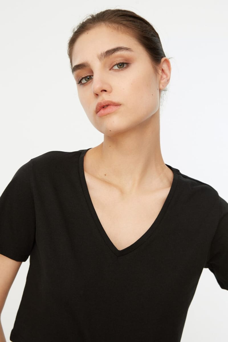 V-Neck Crop T-Shirt - Casual T-Shirt 23