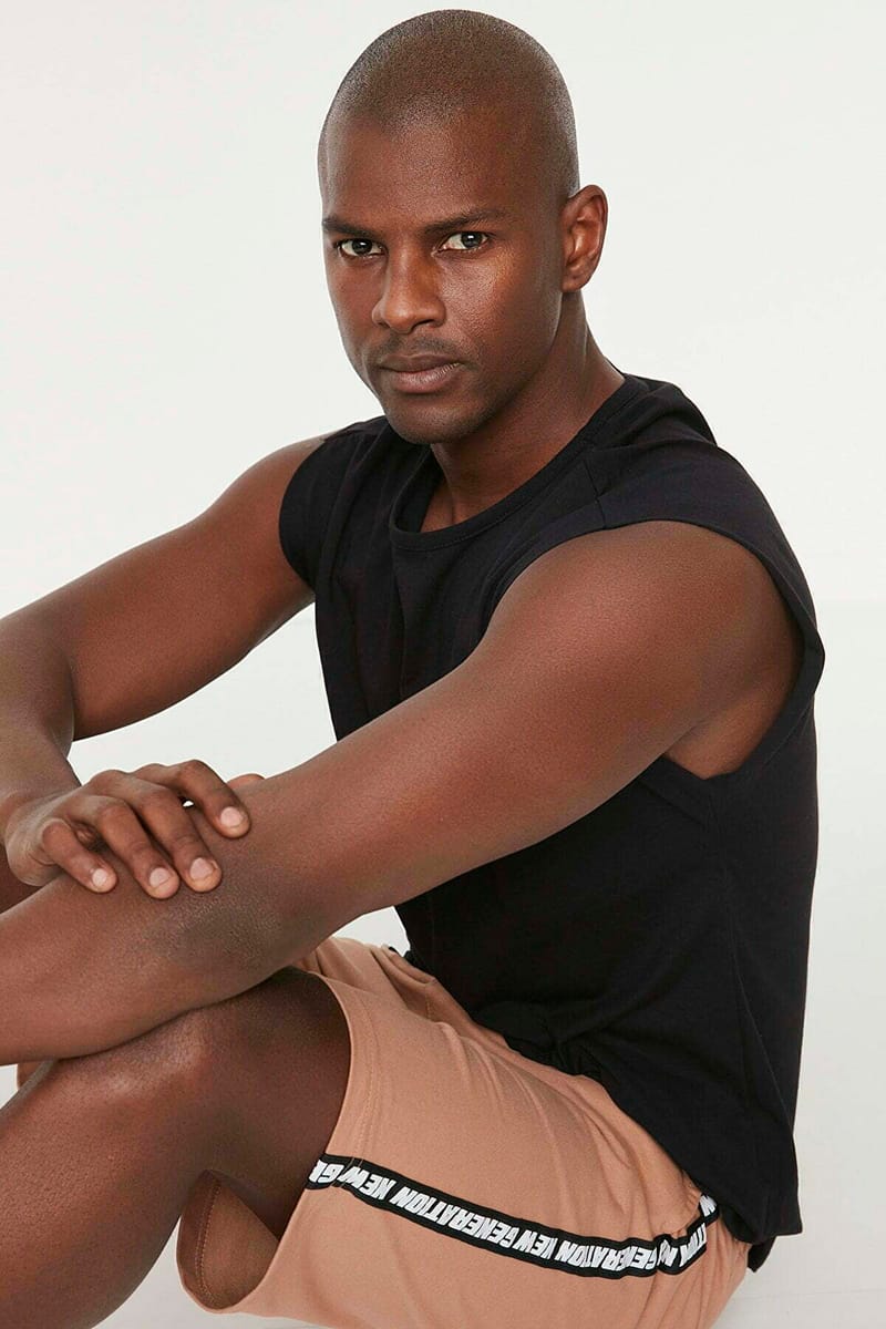 Essential Vest - Vests 22