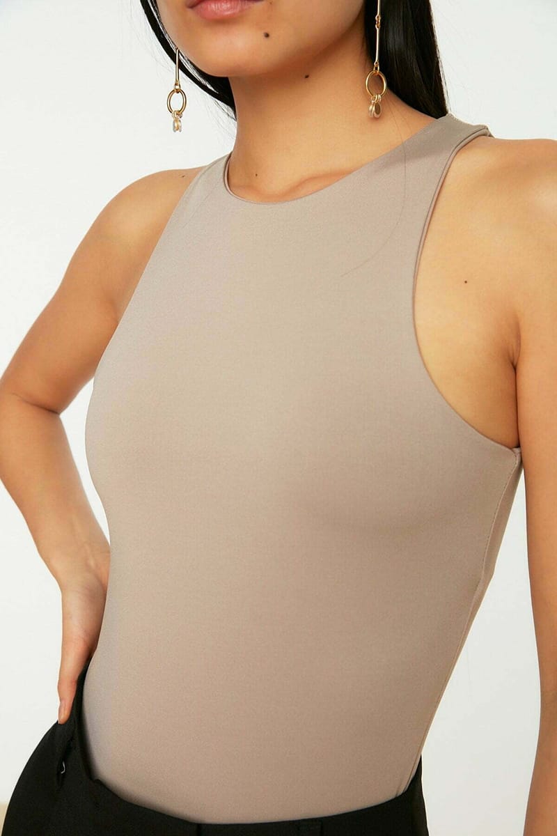 Crew Neck Knitted Body - Sleeveless Tops 85