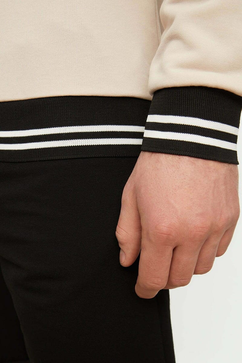 Stripe Detail Sweatshirt - Sweatshirts 22