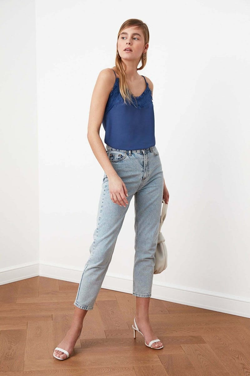 6_org_zoom Lace Detail Top - Sleeveless Tops 33