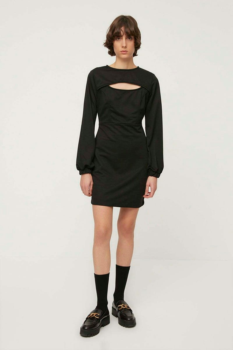 6_org_zoom Women's Solid Knitted Dress - Mini Dresses 18