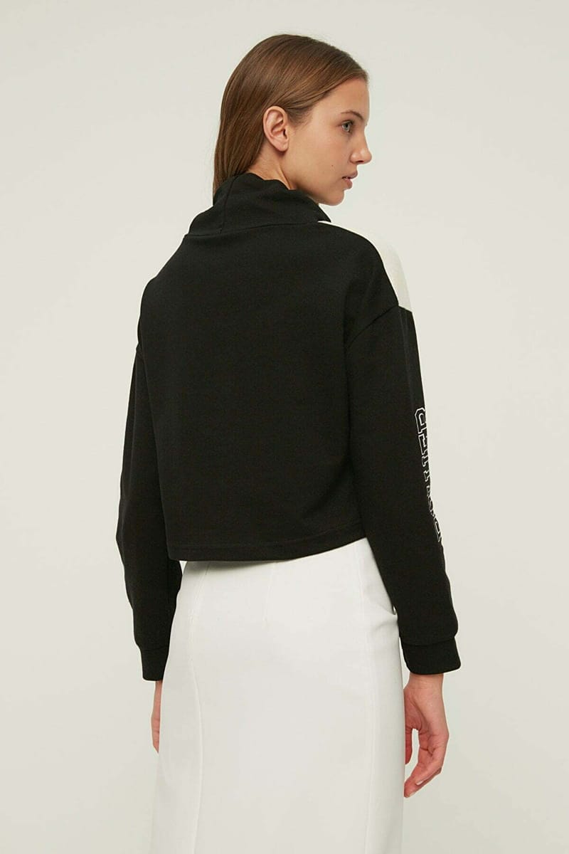 Black Stand Up Collar Printed Basic Thin Knitted Sweatshirt - Sweatshirts 19