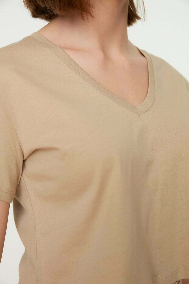 9_org_zoom V-Neck Crop T-Shirt - Casual T-Shirt 42
