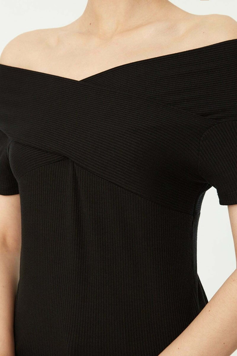 Crossover Ribbed Top - Short Sleeve Tops 22