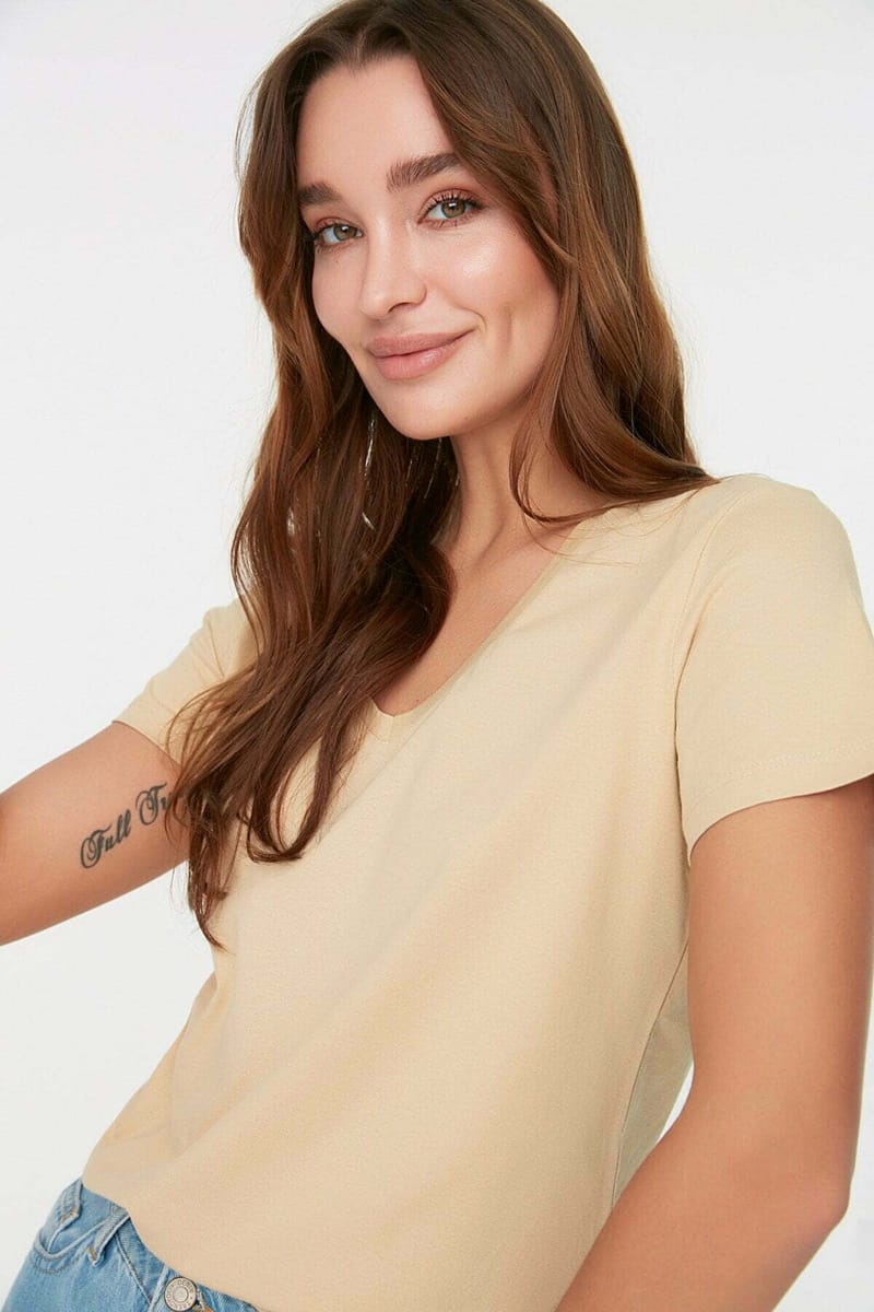 Trendyol - Women's Casual T-Shirt 42