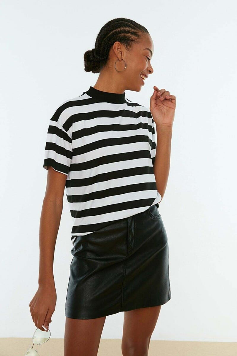 Trendyol - Women's Casual T-Shirt 64