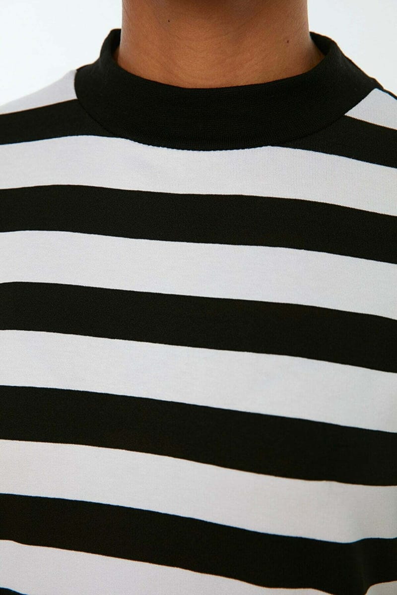 Trendyol - Women's Casual T-Shirt 67