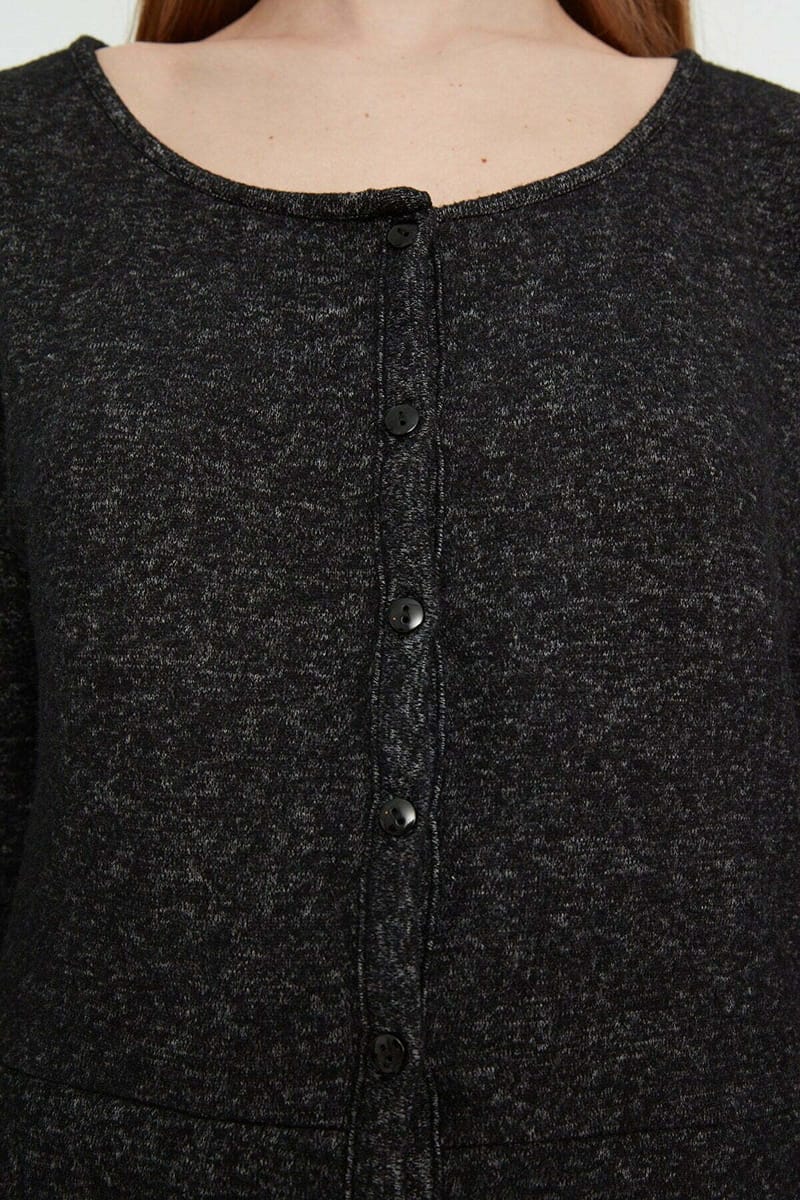 Black Button Down Cropped Knitted Women's Cardigan - Cardigans 18