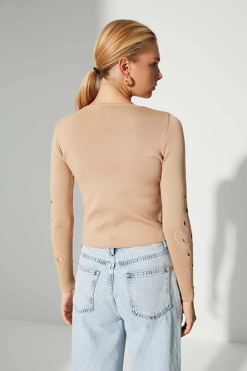 Cut Out Knitted Sweater - Sweaters 23