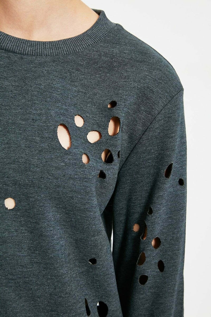 Crew Neck Cut Out Detail Sweatshirt Crew Neck Cut Out Detail Sweatshirt - Sweatshirts 21