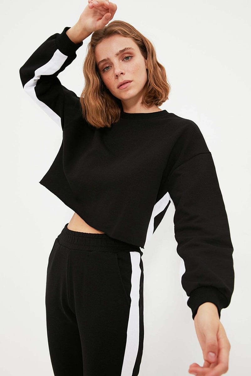 Crew Neck Knitted Cropped Women's Sweatshirt - Sweatshirts 51