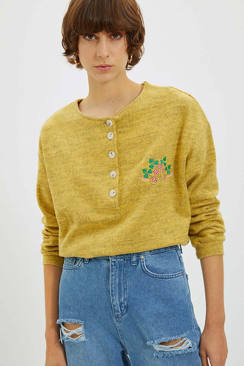 Yellow Chest Embroidered Knitted Women's Sweatshirt - Sweatshirts 21