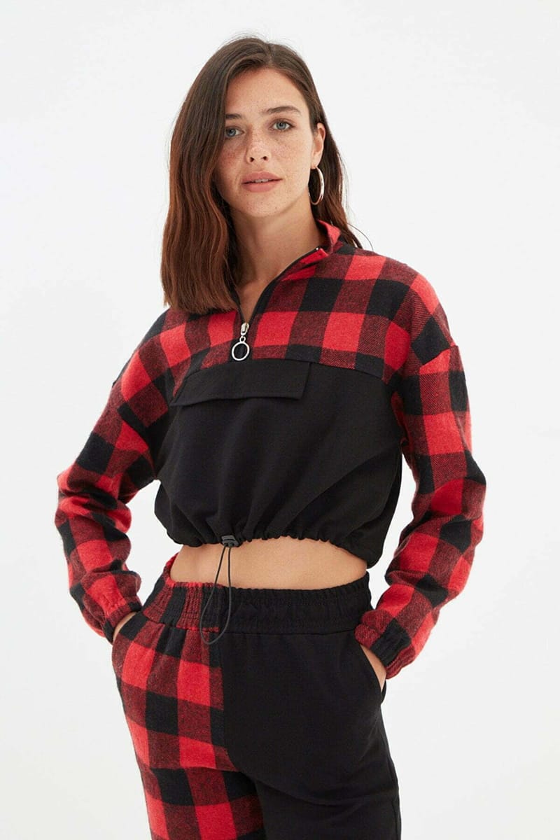 Two Tone Red and Black Crew Neck Cropped Women's Sweatshirt Two Tone Red And Black Crew Neck Cropped Women's Sweatshirt - Sweatshirts 20