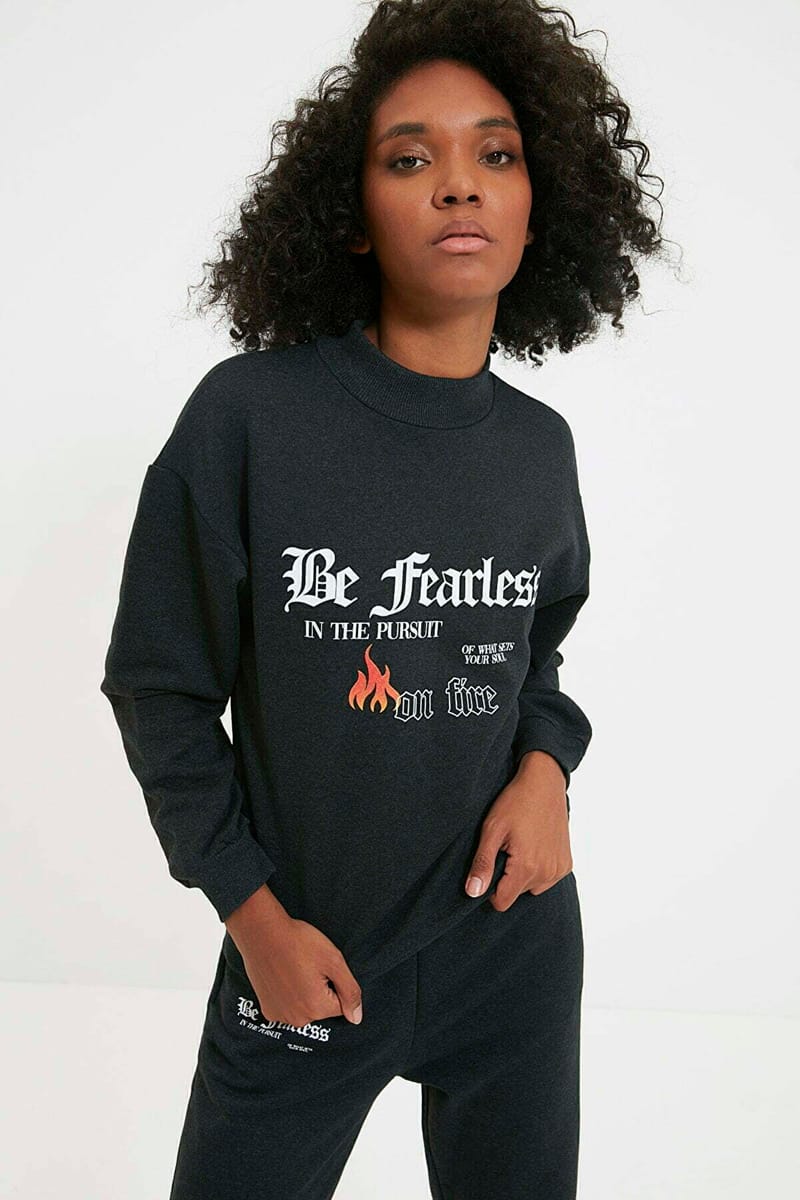 Black Graphic Knitted Women's Sweatshirt - Sweatshirts 30