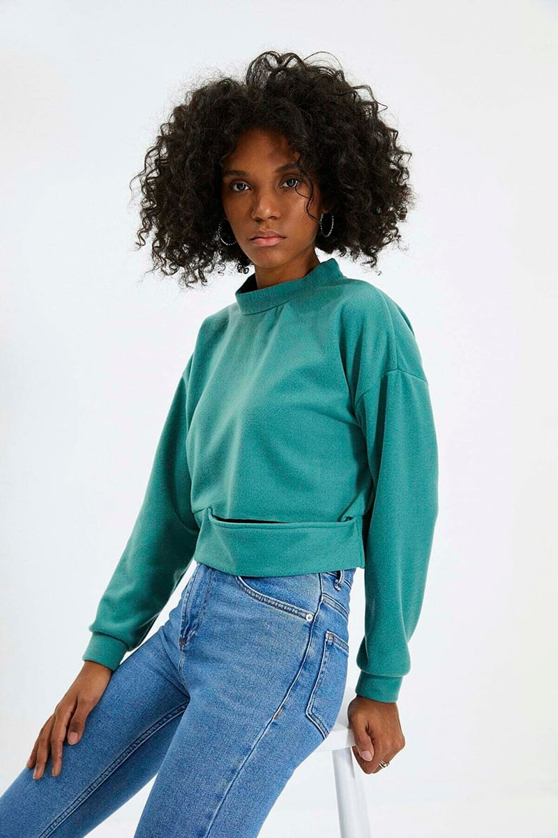 Crop Cut Detail Fabric Knitted Sweatshirt - Sweatshirts 46