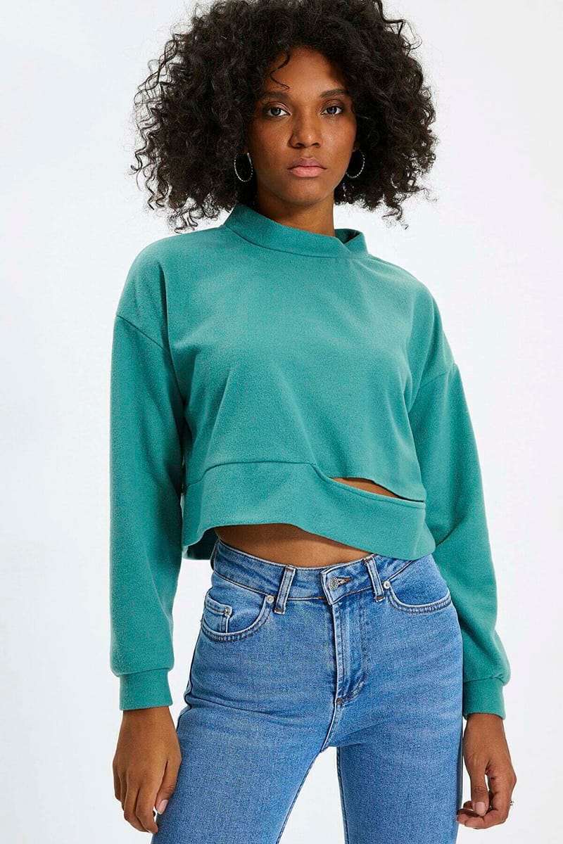 Crop Cut Detail Fabric Knitted Sweatshirt - Sweatshirts 48