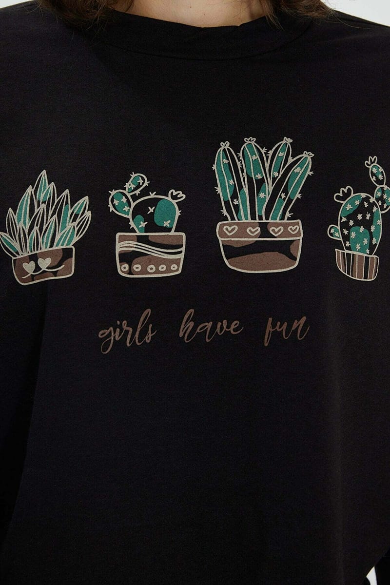 Loose Crop Printed Knitted Sweatshirt Trendyol - Women's Sweatshirts 73
