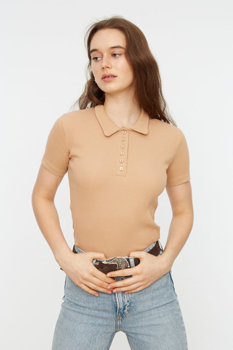 Trendyol - Women's Short Sleeve Tops 23