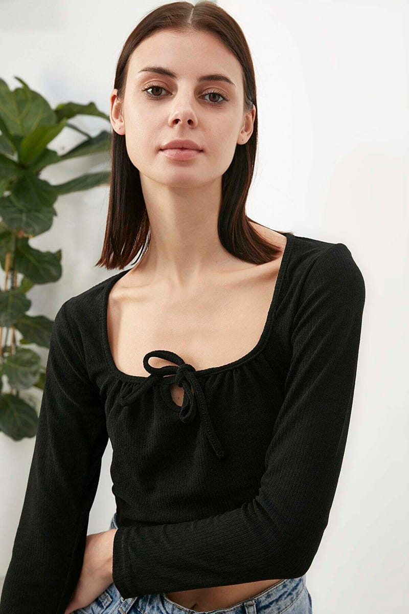 Trendyol - Women's Cropped Tops 37