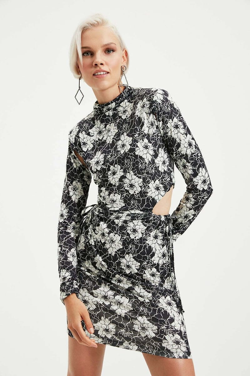 Waist Detailed Dress Trendyol - Women's Mini Dresses 1