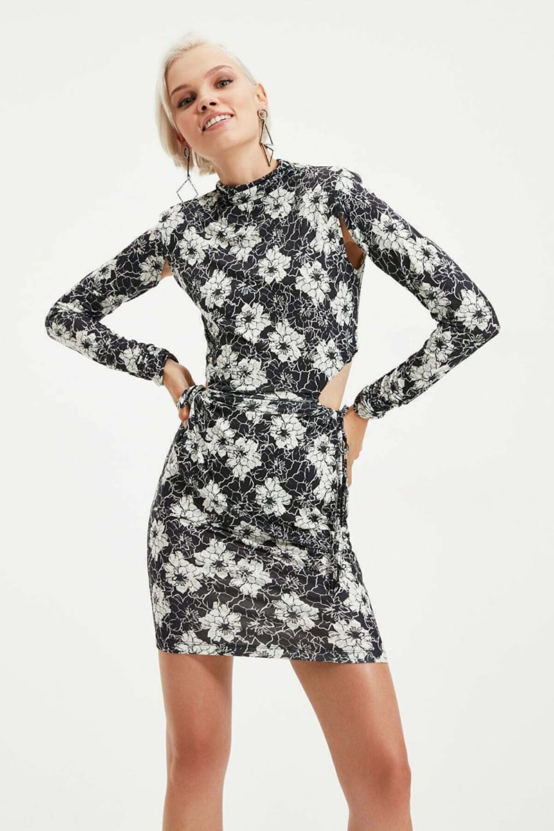 Waist Detailed Dress Trendyol - Women's Mini Dresses 8