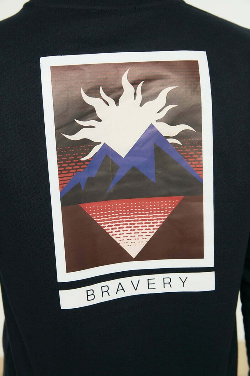 Back Print Sweatshirt Trendyol - Men's Sweatshirts 23