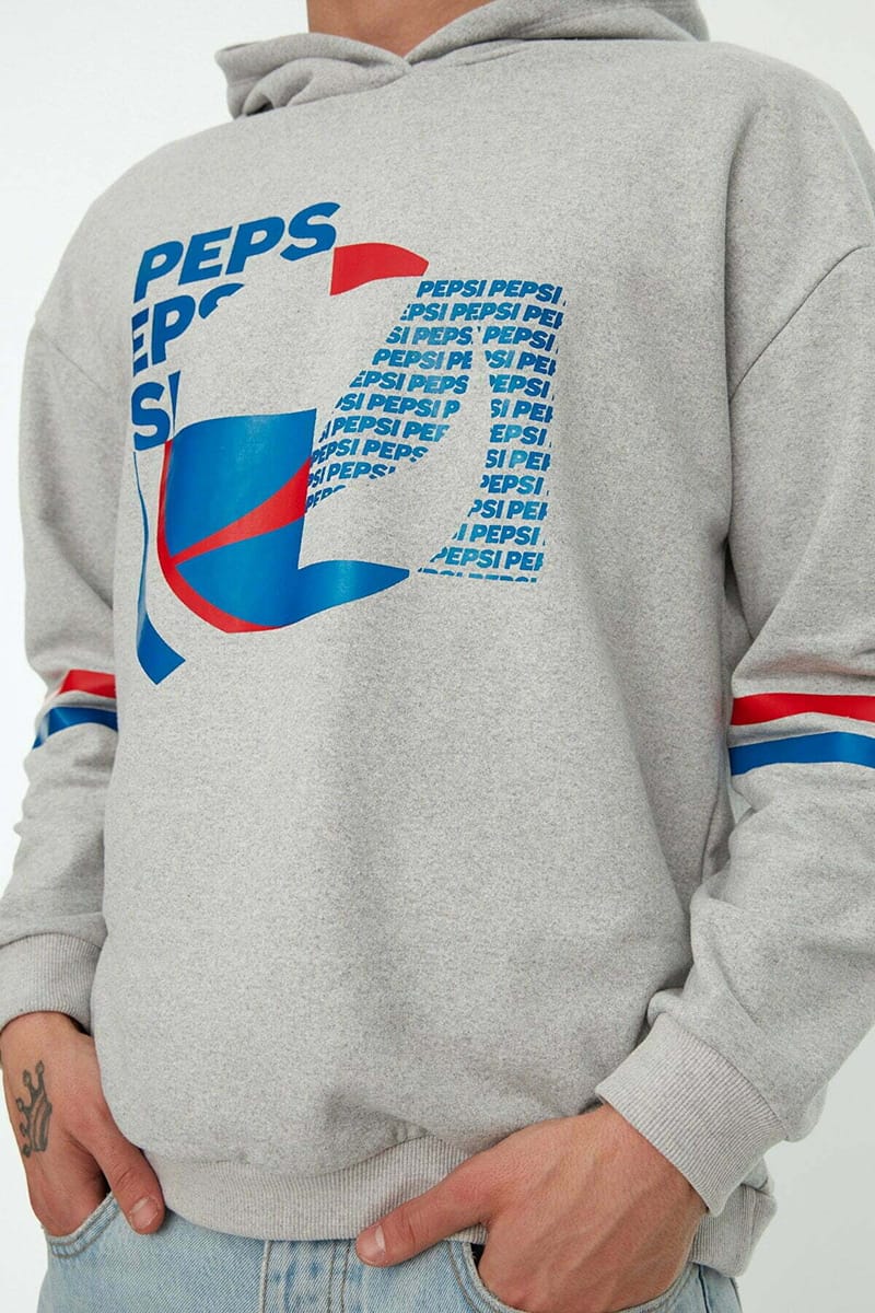 Pepsico Printed Sweatshirt Trendyol - Women's Hoodies 23