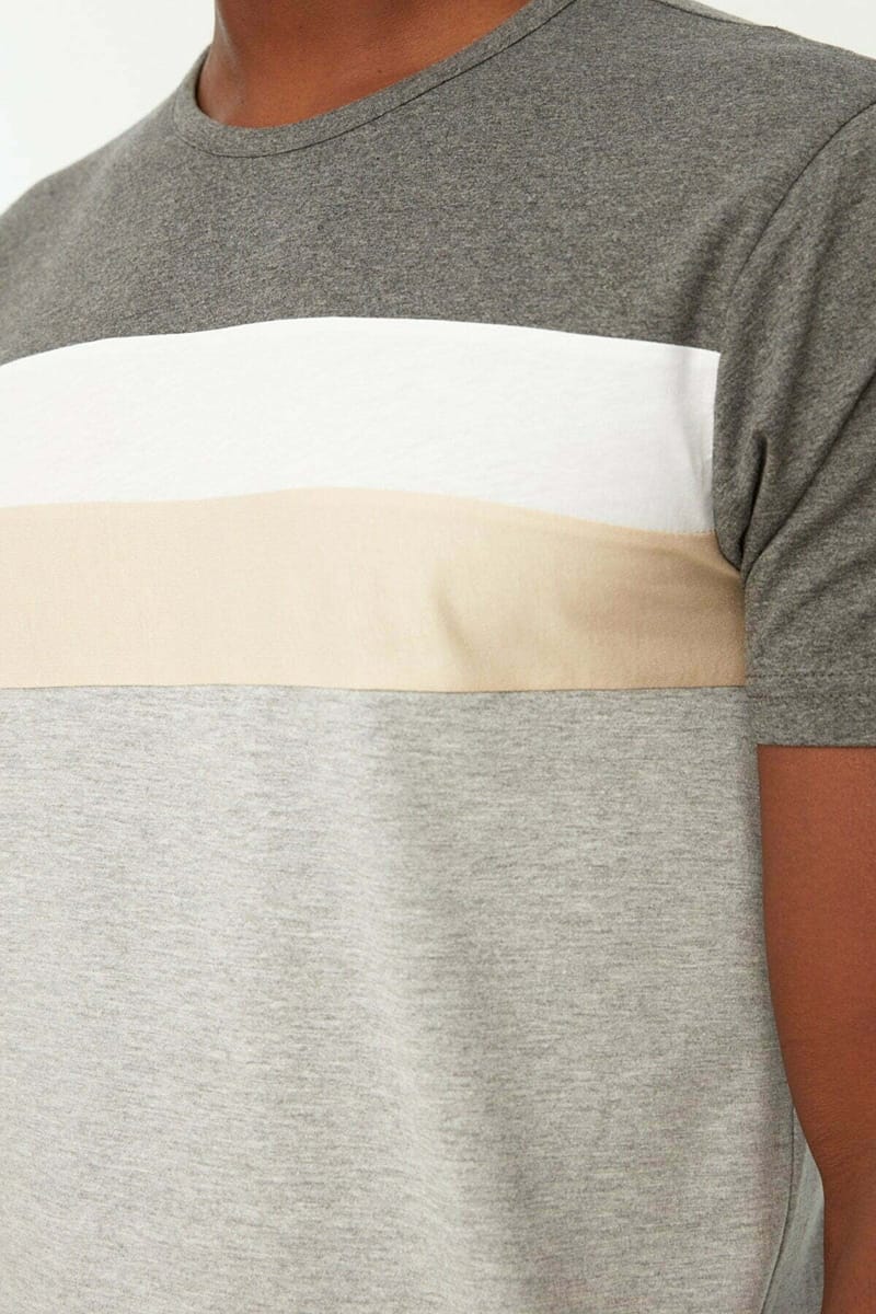 Trendyol - Men's Short Sleeve T-Shirt 46