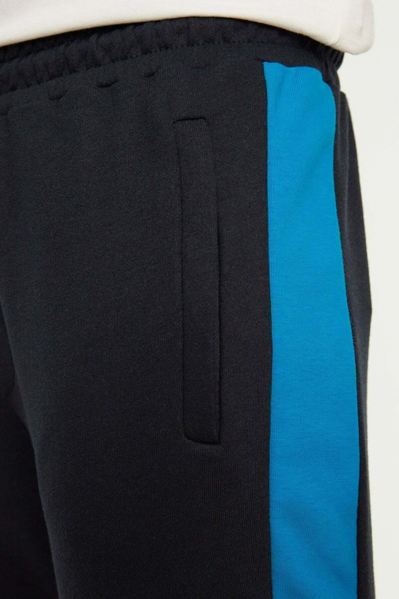 Trendyol - Men's Sweatpants 48