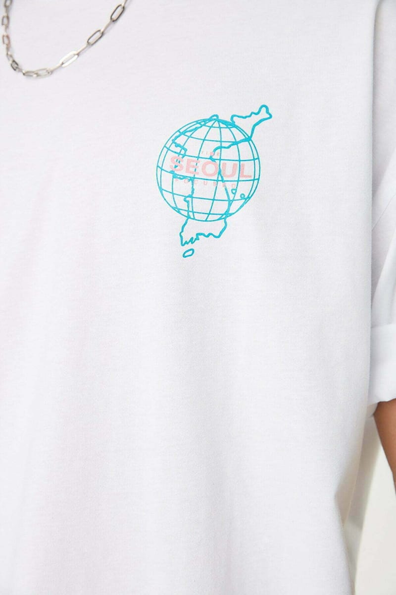Seoul Focused Back Print Crew Neck White Men's T-Shirts - Short Sleeve T-Shirt 22