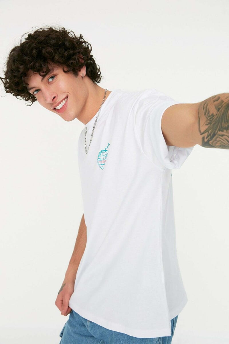 Seoul Focused Back Print Crew Neck White Men's T-Shirts - Short Sleeve T-Shirt 23