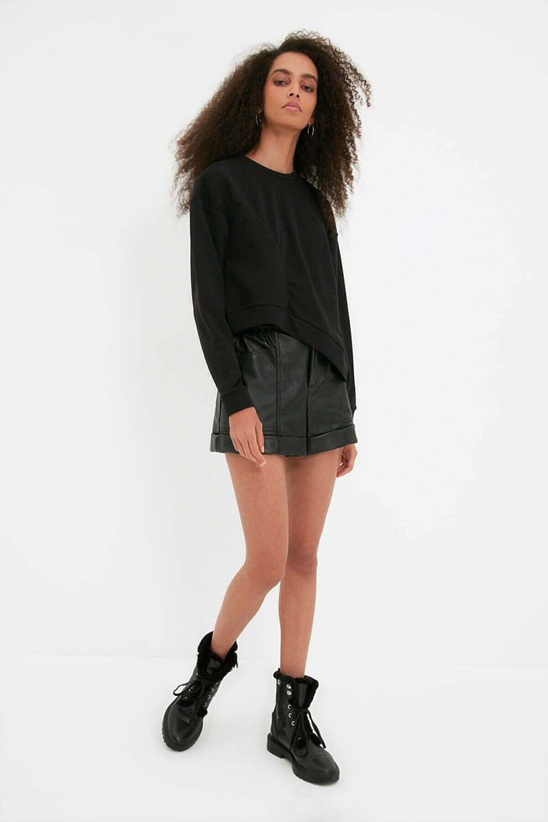 Black Crew Neck Asymmetric Hem Line Women's Sweatshirt - Sweatshirts 17