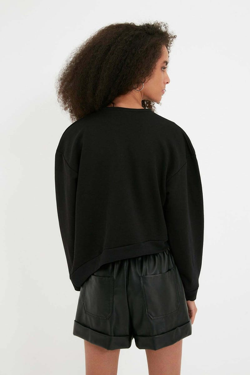 Black Crew Neck Asymmetric Hem Line Women's Sweatshirt - Sweatshirts 20