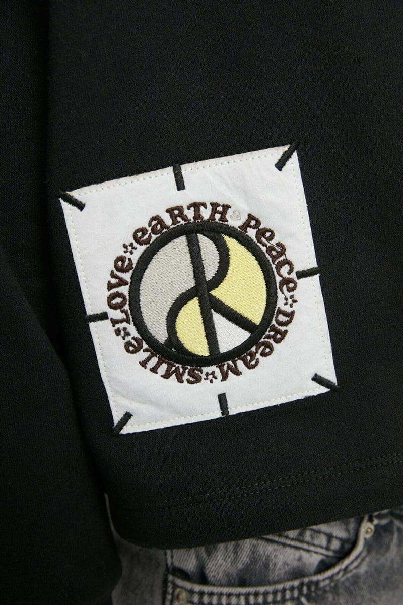 Black Crew Neck Buttoned Sleeves Printed Women's Sweatshirt - Sweatshirts 22