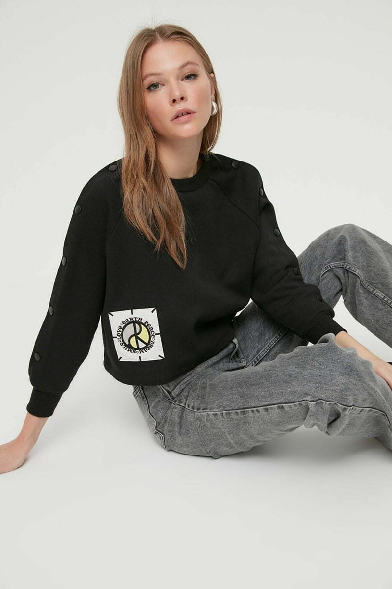 Black Crew Neck Buttoned Sleeves Printed Women's Sweatshirt - Sweatshirts 20